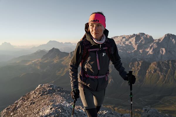 Softshell s membránou sa hodí viac na zimné a vlhšie počasie Softshell s membránou se hodí více na zimní a vlhčí počasí